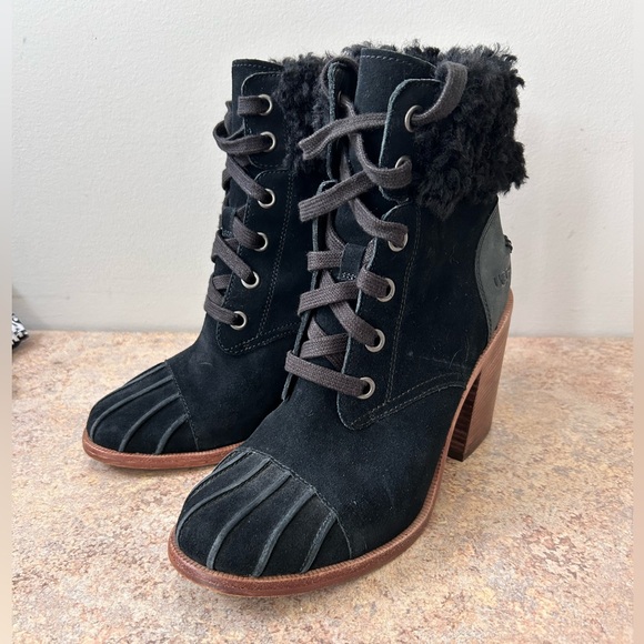 Ugg Jaxon Cuff Black Suede Genuine Shearling Stacked Wood 4” Heel Boots 9M - Picture 3 of 9